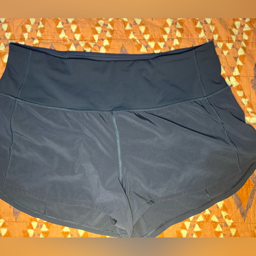 Lululemon navy speed up shorts NWOT